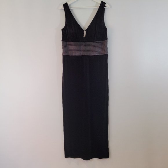 Coldwater Creek Full length sleeveless velvet gown - Picture 1 of 12
